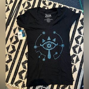 BNWT Legend of Zelda 2017 tee